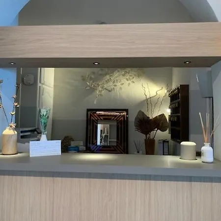 La Belle Aurore - Les Collectionneurs Hotel