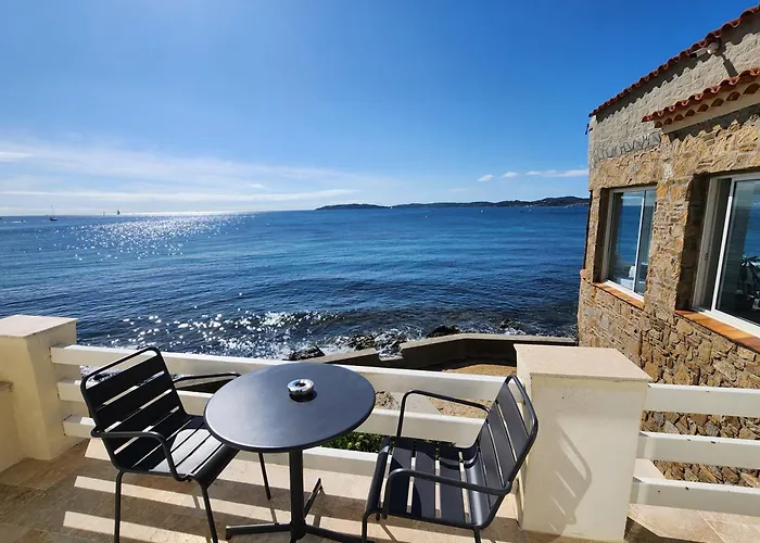 فندق La Belle Aurore 4*