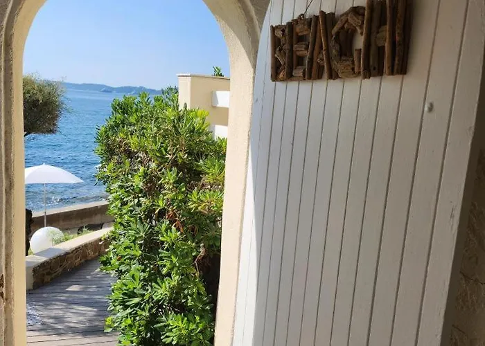 فندق La Belle Aurore 4*