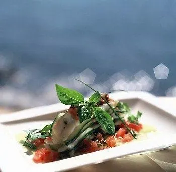 فندق La Belle Aurore 4*