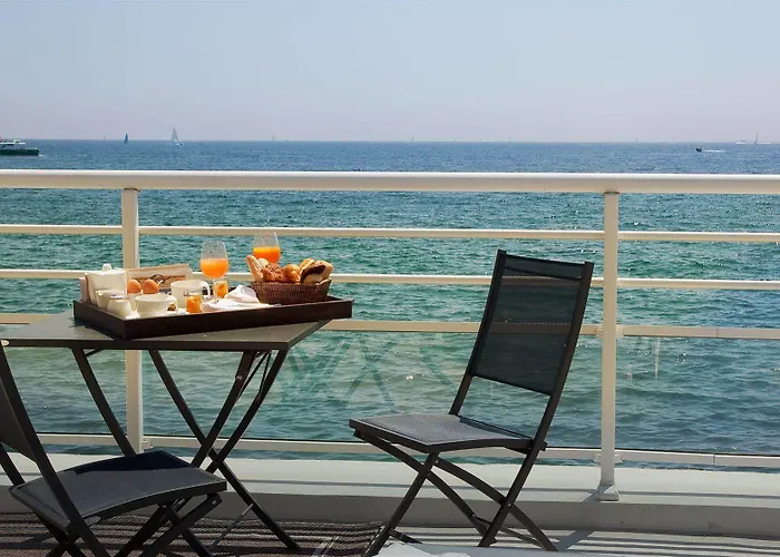 La Belle Aurore 4* سانت ماكسيم